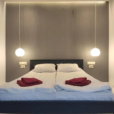 Freedom Park Pohulyanka Apartman Lviv